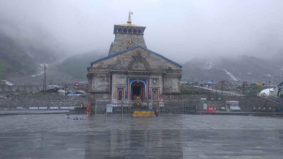 Kedarnath Cloudburst: 200 pilgrims trapped; Red alert across Uttarakhand Kedarnath Cloudburst: 200 pilgrims trapped; Red alert across Uttarakhand