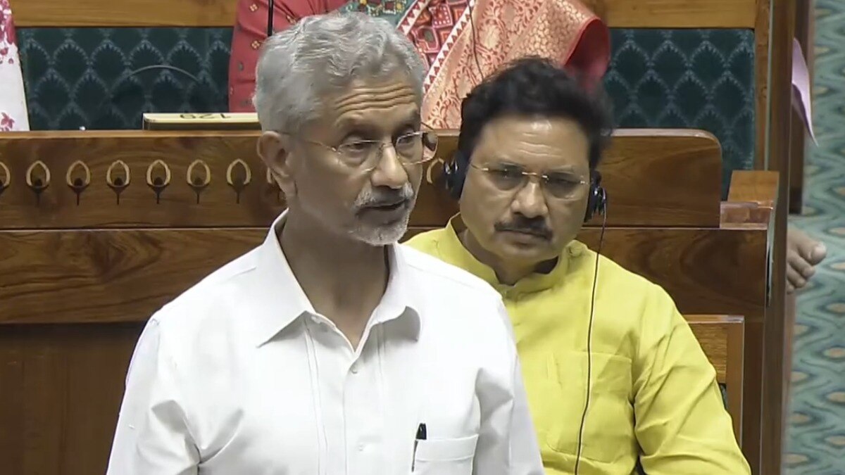 S Jaishankar in Lok Sabha: '9,000 students among 19,000 Indians are still in Bangladesh' S Jaishankar in Lok Sabha: '9,000 students among 19,000 Indians are still in Bangladesh'