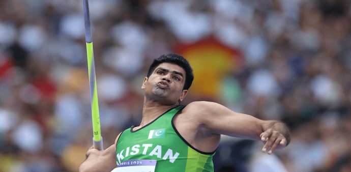Arshad, who clinched silver at the 2023 World Championships, had a personal best of 90.18 meters from the Commonwealth Games in Birmingham in 2022, where he secured gold. Arshad, who clinched silver at the 2023 World Championships, had a personal best of 90.18 meters from the Commonwealth Games in Birmingham in 2022, where he secured gold.