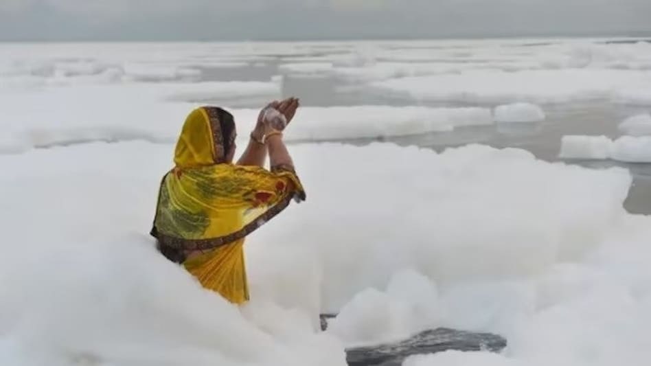 A thick layer of toxic foam is a regular sight on the Yamuna and despite its toxicity many villagers downstream continue to use the water to drink. A thick layer of toxic foam is a regular sight on the Yamuna and despite its toxicity many villagers downstream continue to use the water to drink.