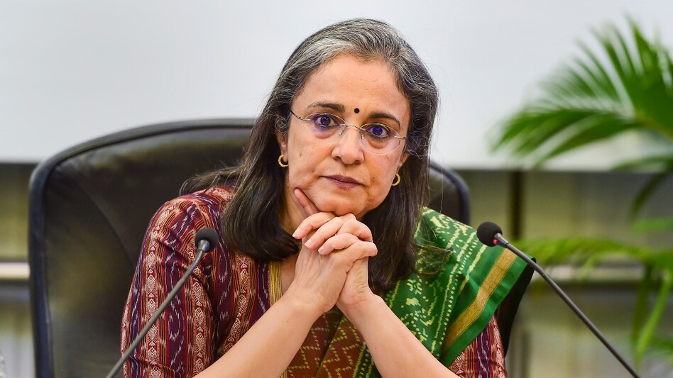 Hindenburg report: IVCA backs SEBI chief Madhabi Puri Buch Hindenburg report: IVCA backs SEBI chief Madhabi Puri Buch