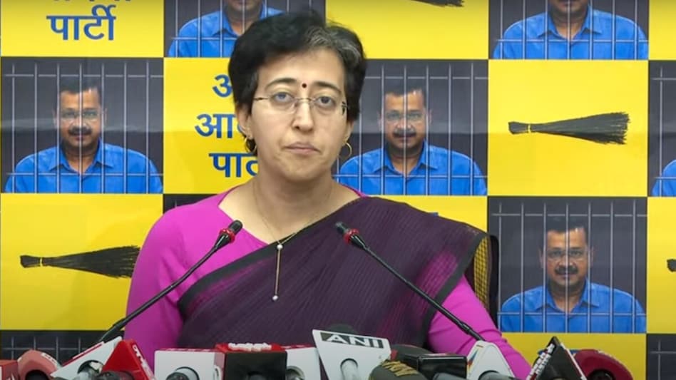 Arvind Kejriwal wanted Atishi to hoist the flag on his behalf Arvind Kejriwal wanted Atishi to hoist the flag on his behalf