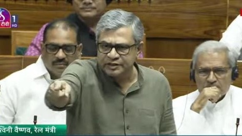 The Union Cabinet approved three metro rail projects in Karnataka and Maharashtra, in Banglalore and Pune. The Union Cabinet approved three metro rail projects in Karnataka and Maharashtra, in Banglalore and Pune.