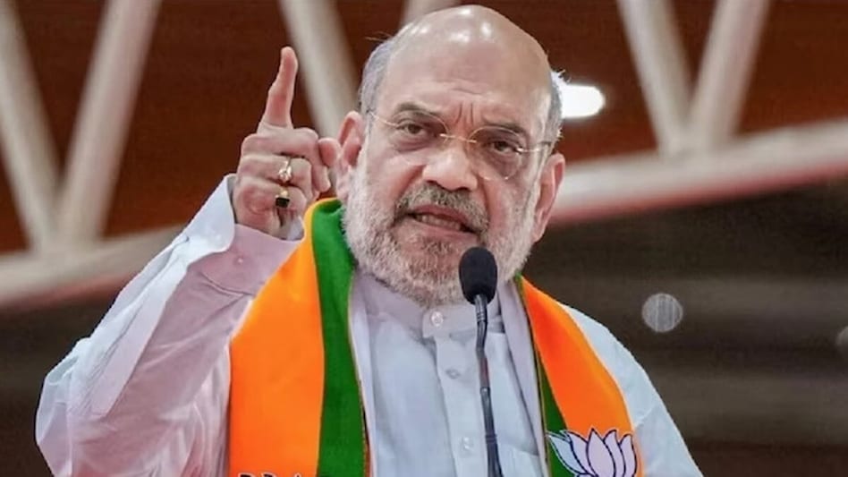Amit Shah hands over citizenship certificates to 188 Hindu refugees in Gujarat Amit Shah hands over citizenship certificates to 188 Hindu refugees in Gujarat
