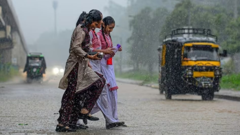 Heavy showers are likely over Uttar Pradesh from August 23 to August 26 and over Rajasthan on August 27. Heavy showers are likely over Uttar Pradesh from August 23 to August 26 and over Rajasthan on August 27.
