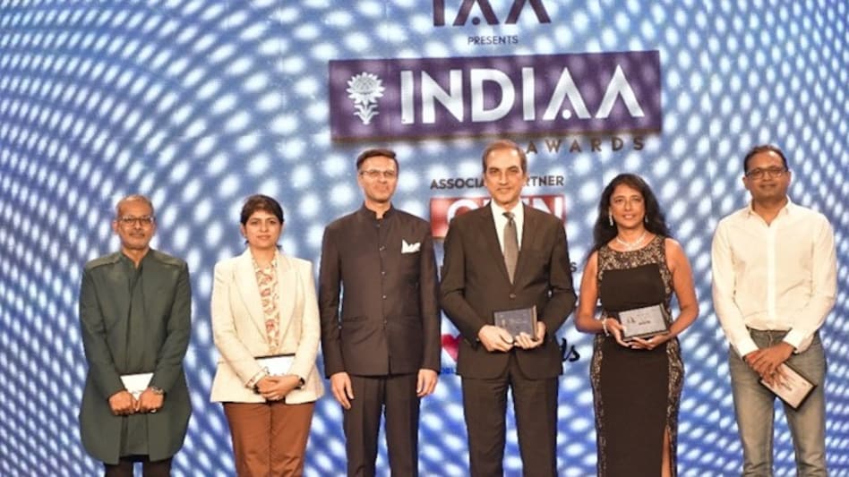 (l-R) Cecil de Santa Maria, COO, ORRA; Geetika Mehta, MD, Nivea India; Abhishek Karnani - IndIAA Awards Chairman; Rohit Jawa- Jury Chairman, CEO and MD, Hindustan Unilever; Charulata Ravikumar, MD, Accenture & Pulkit Trivedi, MD – India, Snap Inc. (l-R) Cecil de Santa Maria, COO, ORRA; Geetika Mehta, MD, Nivea India; Abhishek Karnani - IndIAA Awards Chairman; Rohit Jawa- Jury Chairman, CEO and MD, Hindustan Unilever; Charulata Ravikumar, MD, Accenture & Pulkit Trivedi, MD – India, Snap Inc.