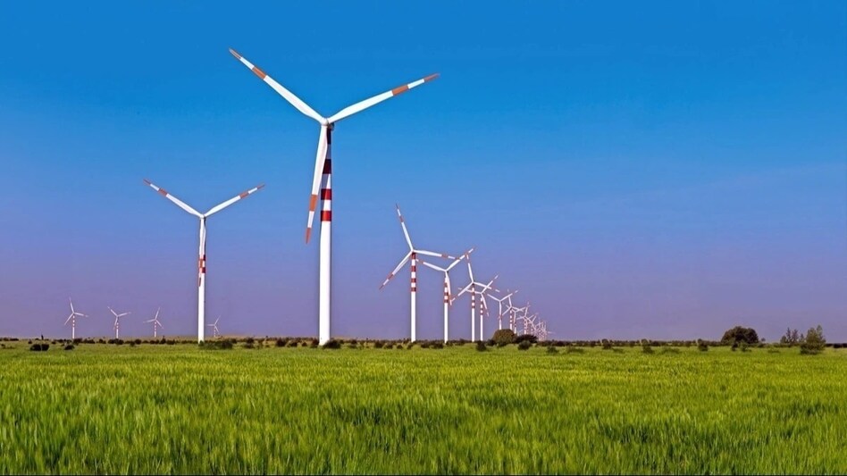 Suzlon Energy vs Inox Wind shares: Suzlon Energy shares fell 3.01% to Rs 76.47 against the previous close of Rs 78.84. Inox Wind shares closed 3.18% higher at Rs 225.55 against the previous close of Rs 218.60. Suzlon Energy vs Inox Wind shares: Suzlon Energy shares fell 3.01% to Rs 76.47 against the previous close of Rs 78.84. Inox Wind shares closed 3.18% higher at Rs 225.55 against the previous close of Rs 218.60.