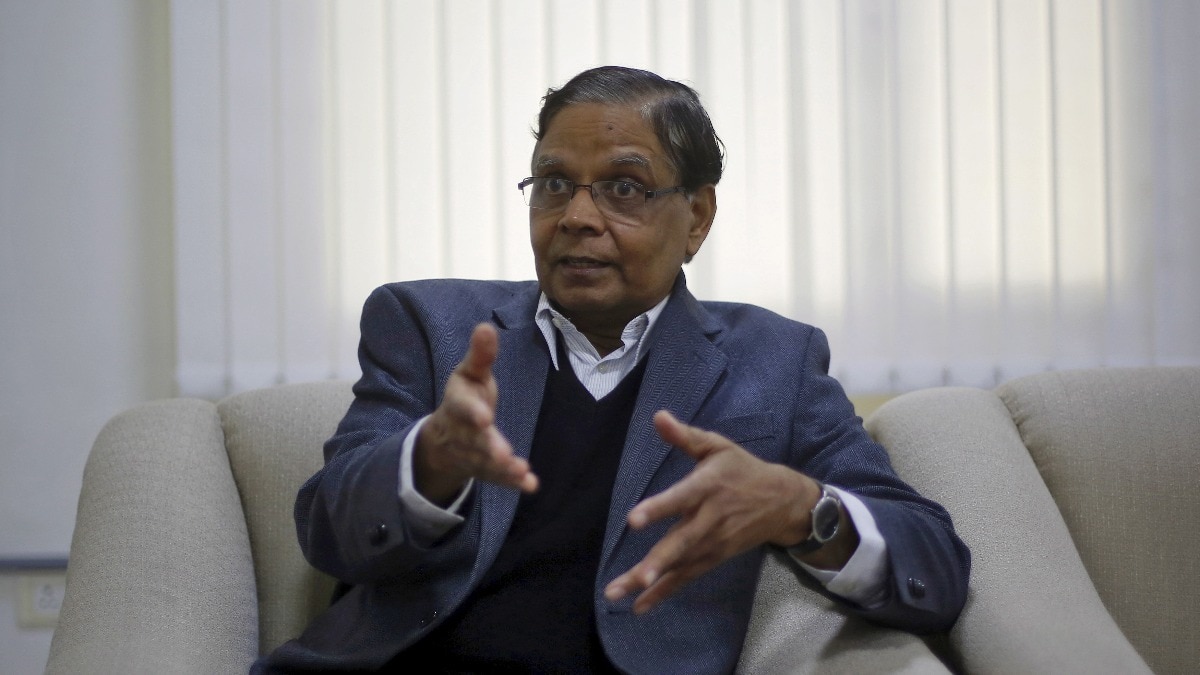 Leading economist Arvind Panagariya, who is also the chairman of the 16th Finance Commission, has pitched a strong case for allowing Chinese investments in India, provided they do not pose security threats. Leading economist Arvind Panagariya, who is also the chairman of the 16th Finance Commission, has pitched a strong case for allowing Chinese investments in India, provided they do not pose security threats.