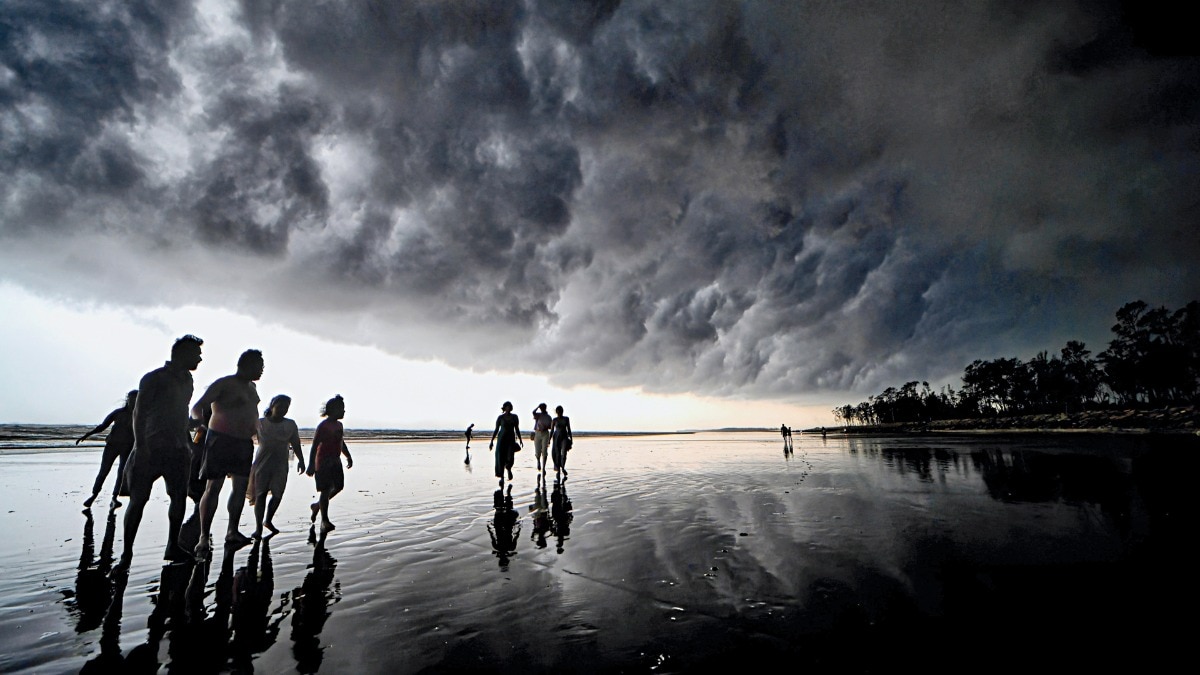 Rural demand surges past urban—will it push the RBI to rethink interest rates? Rural demand surges past urban—will it push the RBI to rethink interest rates?