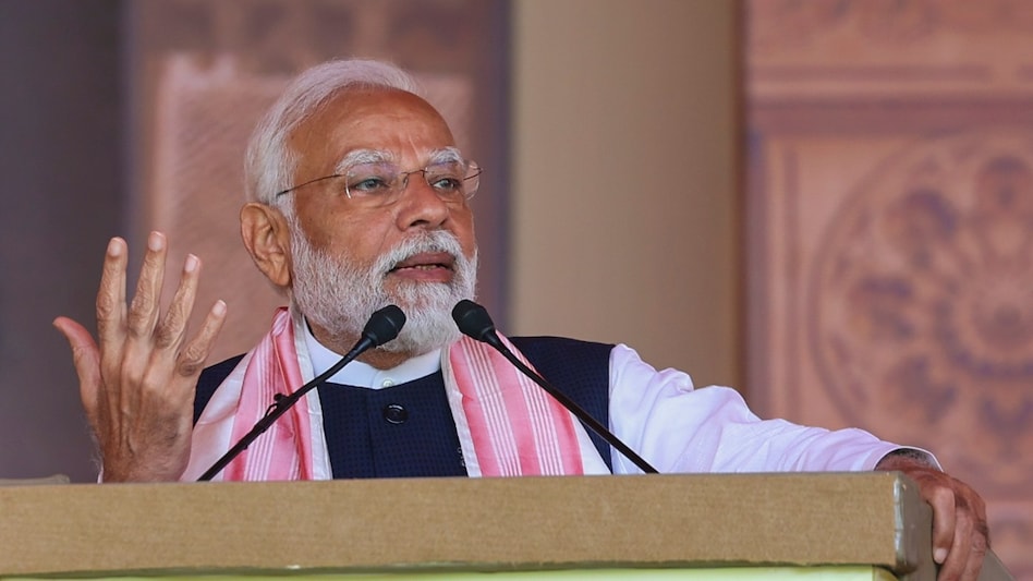 Prime Minister Narendra Modi's office has asked central government ministries to present the outcomes of their efforts during the first 100 days of the present government. Prime Minister Narendra Modi's office has asked central government ministries to present the outcomes of their efforts during the first 100 days of the present government.