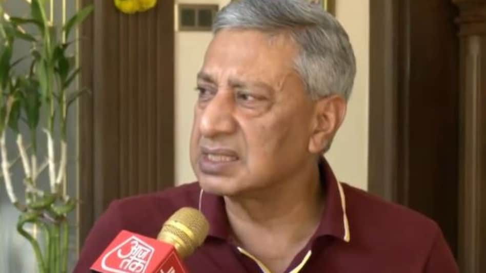 Vaidya recalled being ordered to go to Kot Bhalwal Jail, where Masood Azhar was imprisoned, and arrange for his release and transport to Jammu Technical Airport. Vaidya recalled being ordered to go to Kot Bhalwal Jail, where Masood Azhar was imprisoned, and arrange for his release and transport to Jammu Technical Airport.