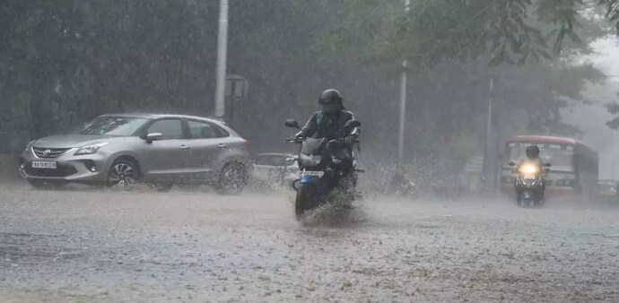 IMD has also put Rajasthan, Punjab, Delhi-NCR, Karnataka, Kerala, Telangana, western Madhya Pradesh, Uttarakhand, and northeast India on yellow alert, anticipating heavy rainfall. IMD has also put Rajasthan, Punjab, Delhi-NCR, Karnataka, Kerala, Telangana, western Madhya Pradesh, Uttarakhand, and northeast India on yellow alert, anticipating heavy rainfall.