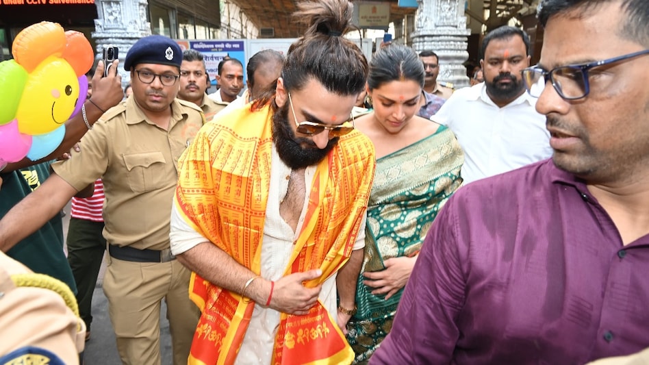 Deepika Padukone and Ranveer Singh blessed with a baby girl Deepika Padukone and Ranveer Singh blessed with a baby girl
