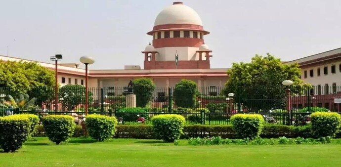 A bench of Chief Justice DY Chandrachud and Justices JB Pardiwala and Manoj Misra will hear the Suo Moto case. A bench of Chief Justice DY Chandrachud and Justices JB Pardiwala and Manoj Misra will hear the Suo Moto case.