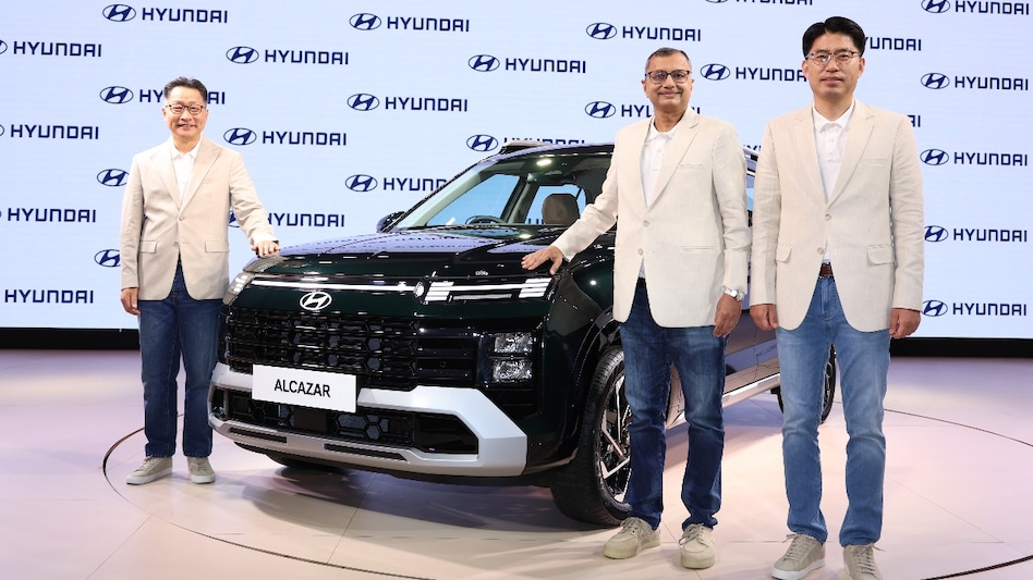 Hyundai launches new Alcazar SUV in India at Rs 14.99 lakh; check features, other details Hyundai launches new Alcazar SUV in India at Rs 14.99 lakh; check features, other details