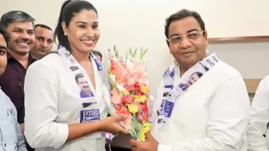 It's real dangal in Haryana: AAP sets up 3-way contest in Julana, fields ex-wrestler Kavita Dalal against Vinesh