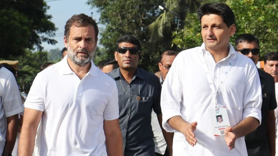 The Congress, which largely opted to go solo in the elections, unveiled its final list of candidates just before the deadline for filing nominations. The Congress, which largely opted to go solo in the elections, unveiled its final list of candidates just before the deadline for filing nominations.