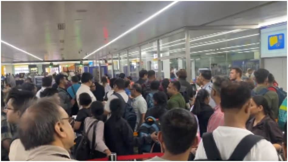 delhi airport chaos delhi airport chaos