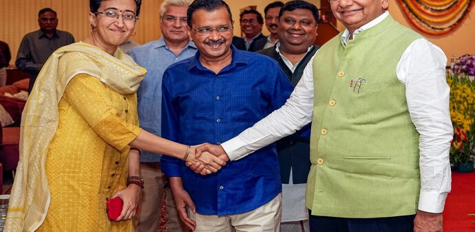 Arvind Kejriwal resigns as Delhi CM. Atishi to be Delhi's new CM Arvind Kejriwal resigns as Delhi CM. Atishi to be Delhi's new CM