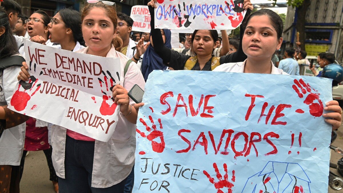 The doctors were protesting against the rape and murder of a trainee doctor at RG Kar Medical College and Hospital in Kolkata. The doctors were protesting against the rape and murder of a trainee doctor at RG Kar Medical College and Hospital in Kolkata.