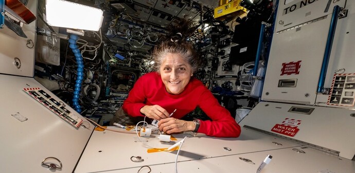 Williams focused on cargo transfer operations, moving supplies in and out of the Cygnus cargo craft. Williams focused on cargo transfer operations, moving supplies in and out of the Cygnus cargo craft.