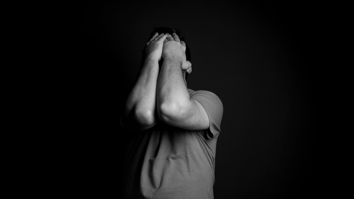 Tarun Saxena, in his suicide note, revealed harrowing work conditions, with office seniors putting undue pressure on him to meet deadlines, failing which they threatened that they would deduct his salary. Tarun Saxena, in his suicide note, revealed harrowing work conditions, with office seniors putting undue pressure on him to meet deadlines, failing which they threatened that they would deduct his salary.