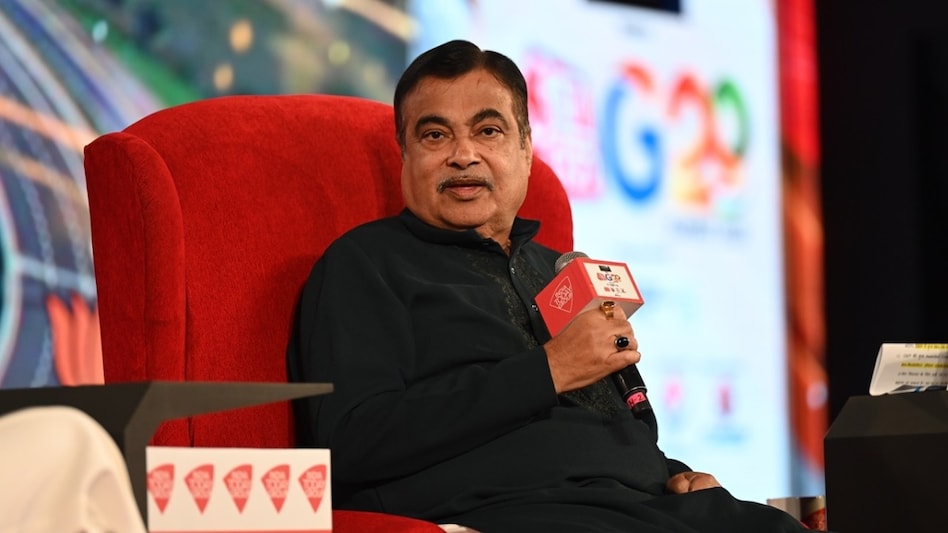 Nitin Gadkari meets Sajjan Jindal, discuss EVs and its production in Nagpur Nitin Gadkari meets Sajjan Jindal, discuss EVs and its production in Nagpur