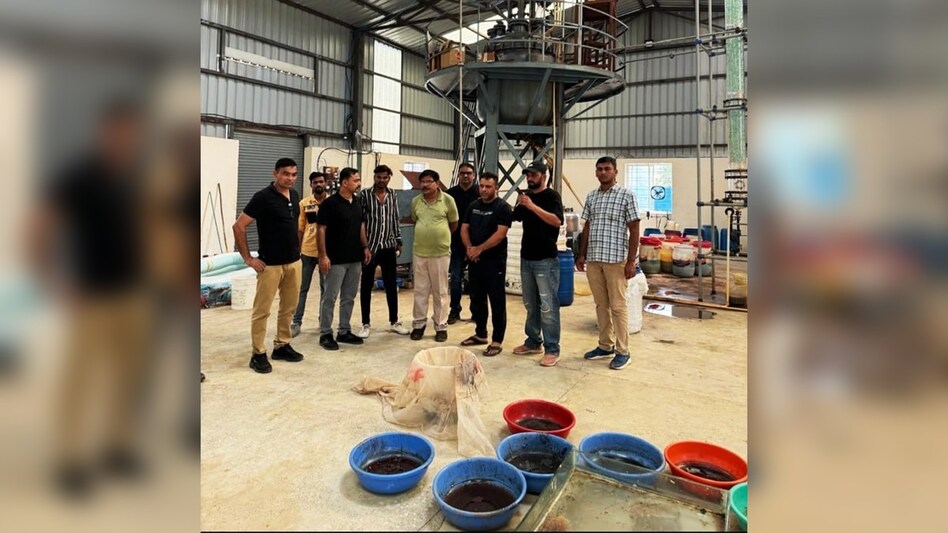 Sunday’s seizure follows a similar operation in Delhi in which over 560 kg of cocaine and 40 kg of hydroponic marijuana estimated to be worth around Rs 5,620 crore was seized. Sunday’s seizure follows a similar operation in Delhi in which over 560 kg of cocaine and 40 kg of hydroponic marijuana estimated to be worth around Rs 5,620 crore was seized.