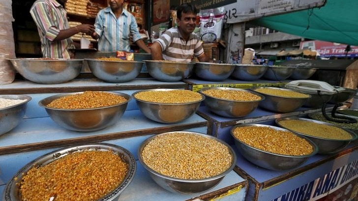 Govt pulls up retailers for unwarranted margins in pulse prices Govt pulls up retailers for unwarranted margins in pulse prices