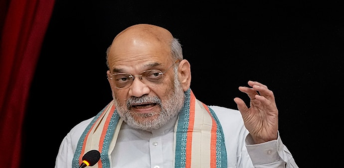 The Home Minister will visit Mumbai as Prime Minister Narendra Modi is leaving for Laos to attend the ASEAN-India and East Asia summits. The Home Minister will visit Mumbai as Prime Minister Narendra Modi is leaving for Laos to attend the ASEAN-India and East Asia summits.