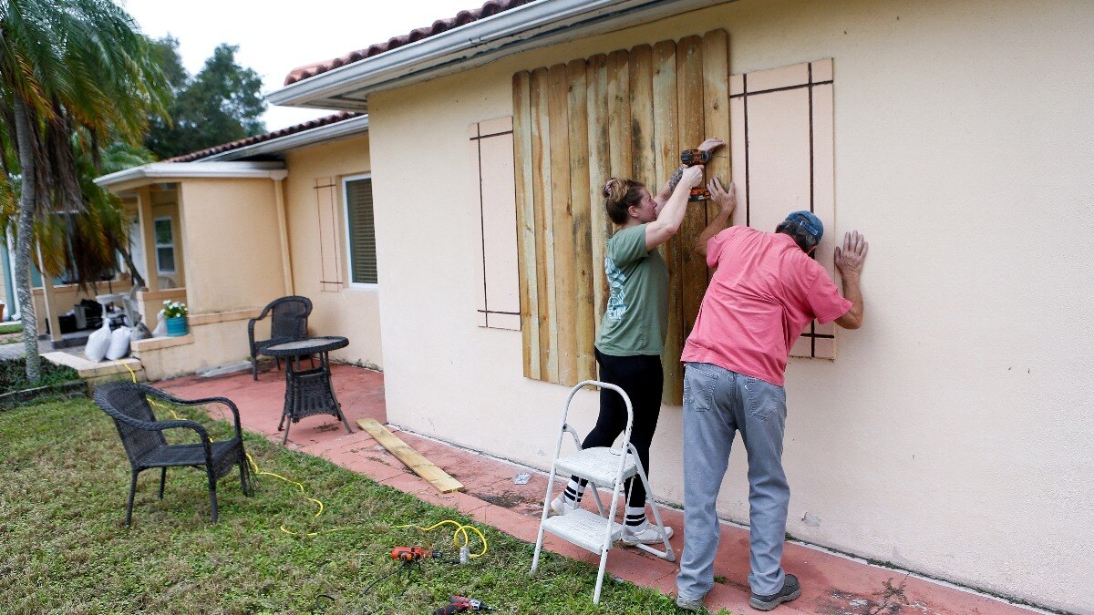 Hurricane Milton weakens as it marches across central Florida, homes destroyed Homes destroyed due to Hurricane Milton