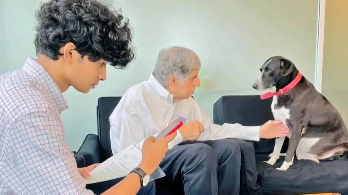 The bond between Tata and Goa, whom he had rescued years earlier, reflected his deep, lifelong love for animals, especially dogs. 