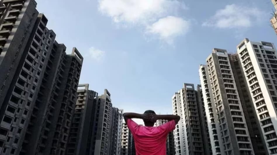 Bad credit history has long term impact on your ability to borrow from the credit system be it credit card or any kind of loan. Bad credit history has long term impact on your ability to borrow from the credit system be it credit card or any kind of loan.