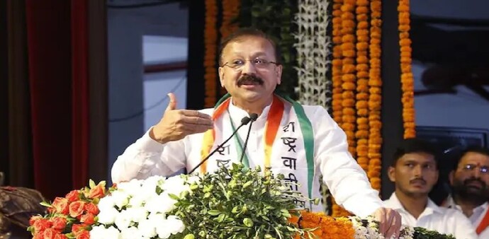 Baba Siddique's attackers used firecrackers as cover to shoot the NCP leader. Police also recovered three bullet casings from the scene. Baba Siddique's attackers used firecrackers as cover to shoot the NCP leader. Police also recovered three bullet casings from the scene.