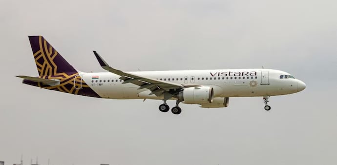 Vistara flight receives bomb threat, makes emergency landing Vistara flight receives bomb threat, makes emergency landing