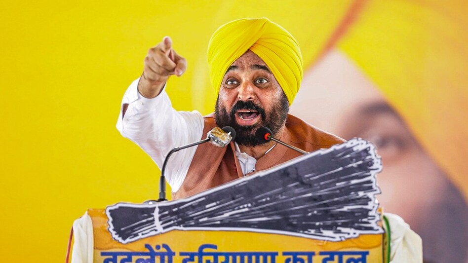 Mann defended the farmers, pointing out that they don’t want to burn stubble or even grow paddy, but are compelled to. Mann defended the farmers, pointing out that they don’t want to burn stubble or even grow paddy, but are compelled to.