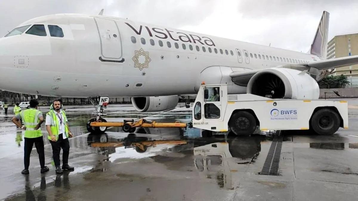 Bomb threat forces Vistara flight from Frankfurt to declare emergency, lands safely in Mumbai Bomb threat forces Vistara flight from Frankfurt to declare emergency, lands safely in Mumbai