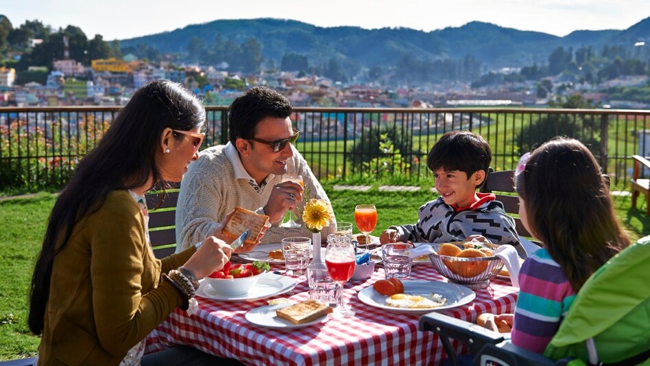 The legality of a last will only kicks in upon the individual's passing, whereas a living will is activated while the individual is alive. The legality of a last will only kicks in upon the individual's passing, whereas a living will is activated while the individual is alive.