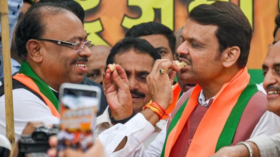 Devendra Fadnavis will run for the Nagpur South West seat, while Chandrashekhar Bawankule has been nominated for the Kamthi seat. Devendra Fadnavis will run for the Nagpur South West seat, while Chandrashekhar Bawankule has been nominated for the Kamthi seat.