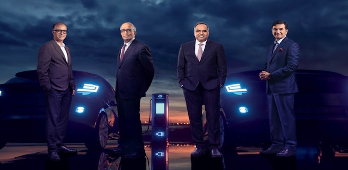 (from left) Rajeev Chaba, CEO Emeritus, JSW MG Motor India; R.C. Bhargava, Chairman, Maruti Suzuki India; Shailesh Chandra, MD, Tata Motors Passenger Vehicles & Tata Passenger Electric Mobility; Rajesh Jejurikar, ED & CEO, Auto & Farm Sector, M&M Ltd (from left) Rajeev Chaba, CEO Emeritus, JSW MG Motor India; R.C. Bhargava, Chairman, Maruti Suzuki India; Shailesh Chandra, MD, Tata Motors Passenger Vehicles & Tata Passenger Electric Mobility; Rajesh Jejurikar, ED & CEO, Auto & Farm Sector, M&M Ltd