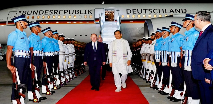 German Chancellor Olaf Scholz arrives in Delhi German Chancellor Olaf Scholz arrives in Delhi