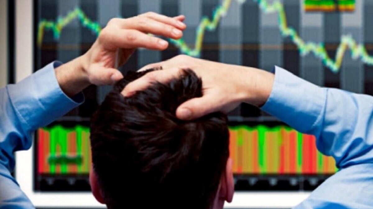 Shares of IndusInd Bank, Dixon Technologies (India), Glenmark Life Sciences, VST Industries and Motilal Oswal Financial Services plunged up to 19.83 per cent. Shares of IndusInd Bank, Dixon Technologies (India), Glenmark Life Sciences, VST Industries and Motilal Oswal Financial Services plunged up to 19.83 per cent.