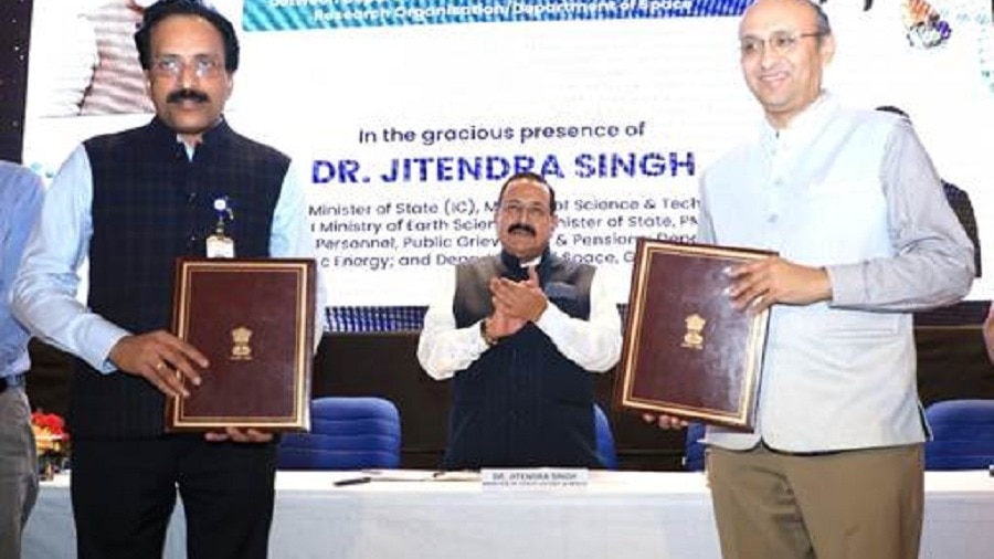 The minister pointed out that the number of space startups has grown significantly, with nearly 300 startups now contributing to the space economy. The minister pointed out that the number of space startups has grown significantly, with nearly 300 startups now contributing to the space economy.