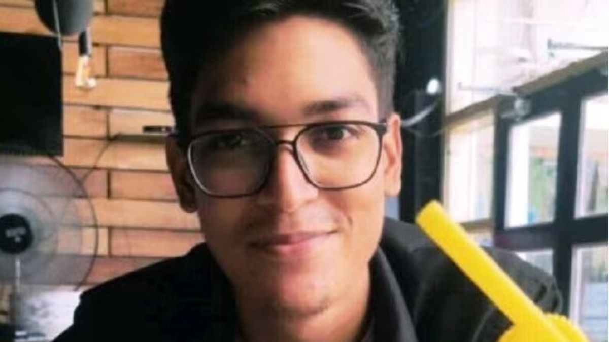 Shekhar explained that dating has become difficult for him as a start-up founder because he often finds himself talking about his business plans instead of personal topics. Shekhar explained that dating has become difficult for him as a start-up founder because he often finds himself talking about his business plans instead of personal topics.