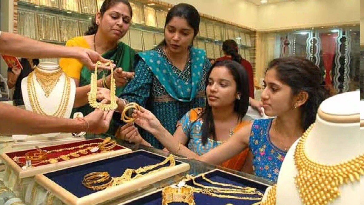 Dhanteras sparks nationwide trade surge of Rs 60,000 cr, gold worth Rs 20,000 cr sold nationwide