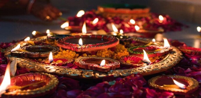 Muhurat Trading: This year, the Muhurat trading session will begin at 6:15 pm and end at 7:15 pm. Muhurat Trading: This year, the Muhurat trading session will begin at 6:15 pm and end at 7:15 pm.