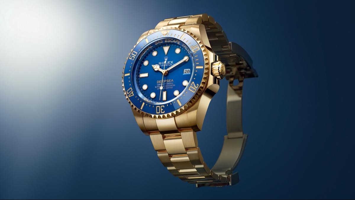 Punjab: Businessman gives Rolex watch worth Rs 1 cr to contractor for building luxurious 'fortress' in just 2 years Punjab: Businessman gives Rolex watch worth Rs 1 cr to contractor for building luxurious 'fortress' in just 2 years