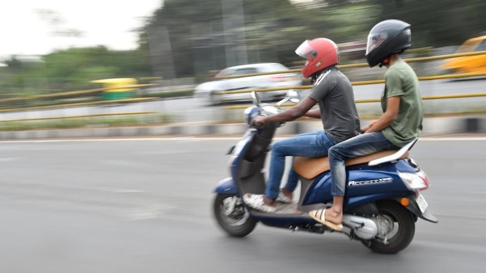 The incident happened just 800 meters from their home, and Poornima expressed pride in her daughter for standing up to the harassers. The incident happened just 800 meters from their home, and Poornima expressed pride in her daughter for standing up to the harassers.