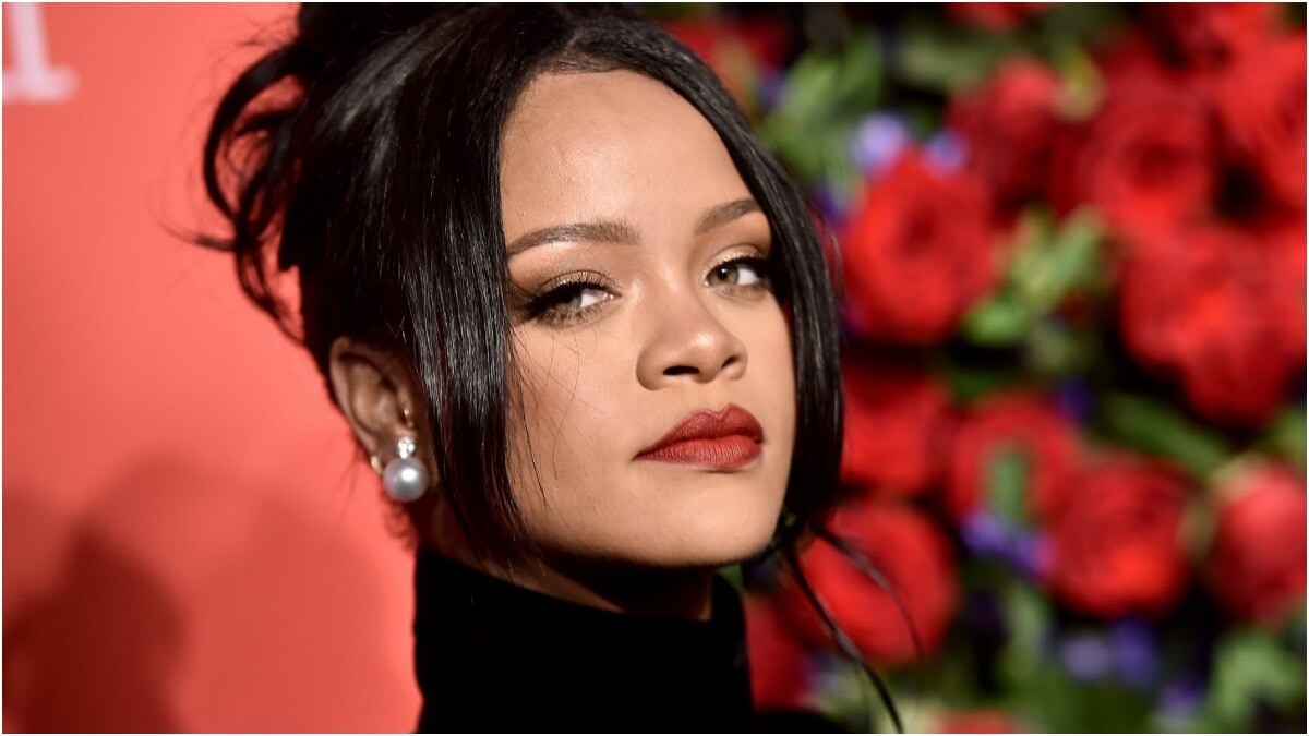 '#VoteCauseICant': Why can't singing sensation Rihanna vote in US elections? '#VoteCauseICant': Why can't singing sensation Rihanna vote in US elections?