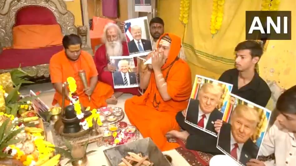 Sadhus perform hawan for Donald Trump's victory in Delhi (X/@ANI) Sadhus perform hawan for Donald Trump's victory in Delhi (X/@ANI)